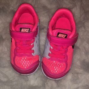 Pink infant Nike's